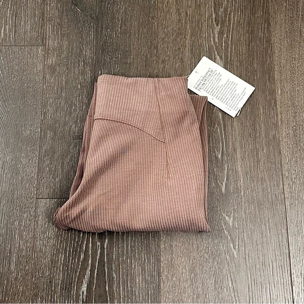 Lululemon Ribbed Softstreme Zip-Leg High Rise Cropped Pants Sz 2